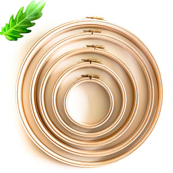 Set 10 wooden embroidery hoops Studio Koekoek