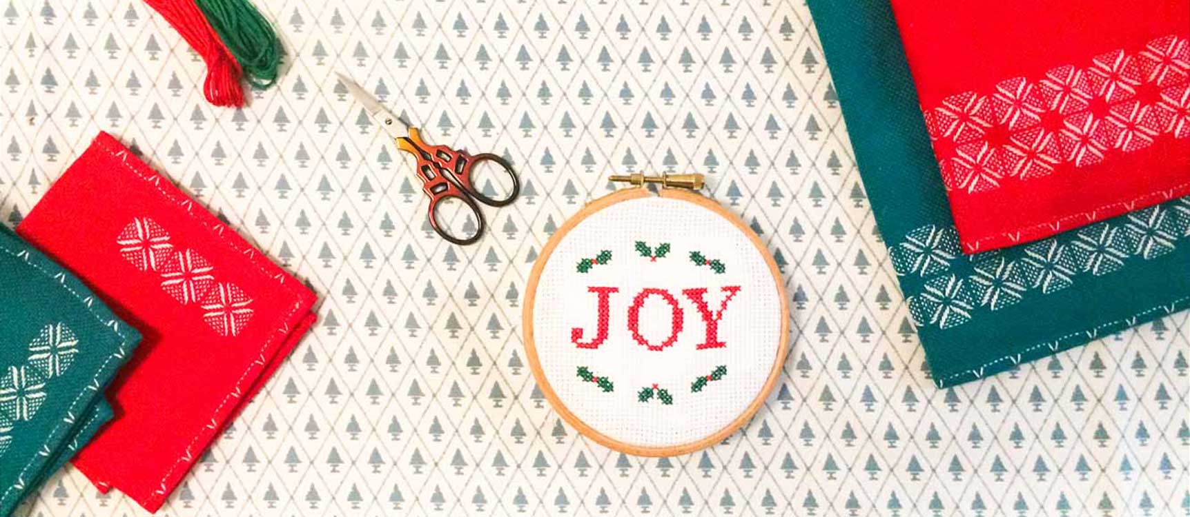 joy free christmas cross stitch pattern