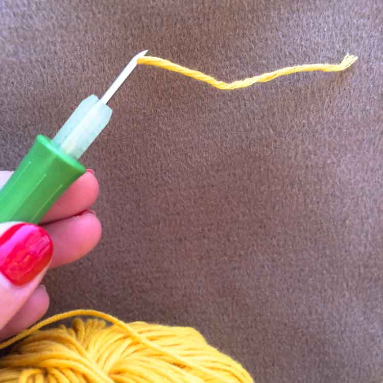 Threading a Punch Needle — The Joyful Punch