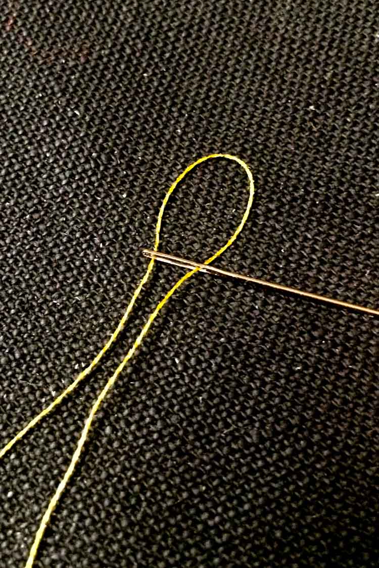 How to cross stitch with DMC metallic embroidery floss - Stitched