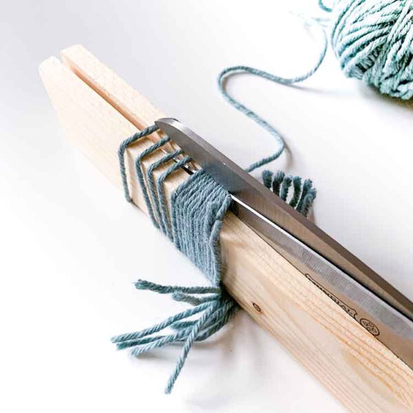 How to latch hook for beginners Studio Koekoek sustainable craft