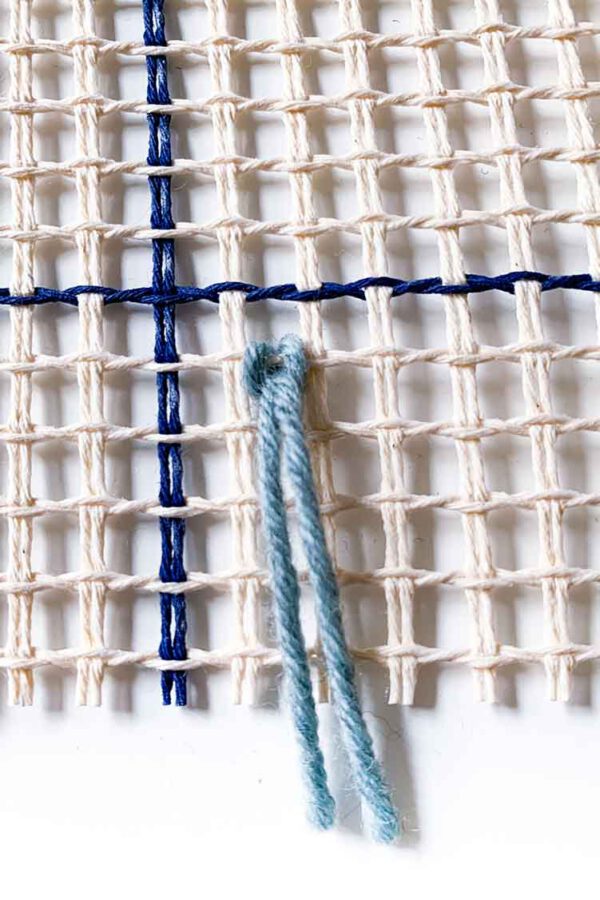 How to latch hook for beginners Studio Koekoek sustainable craft