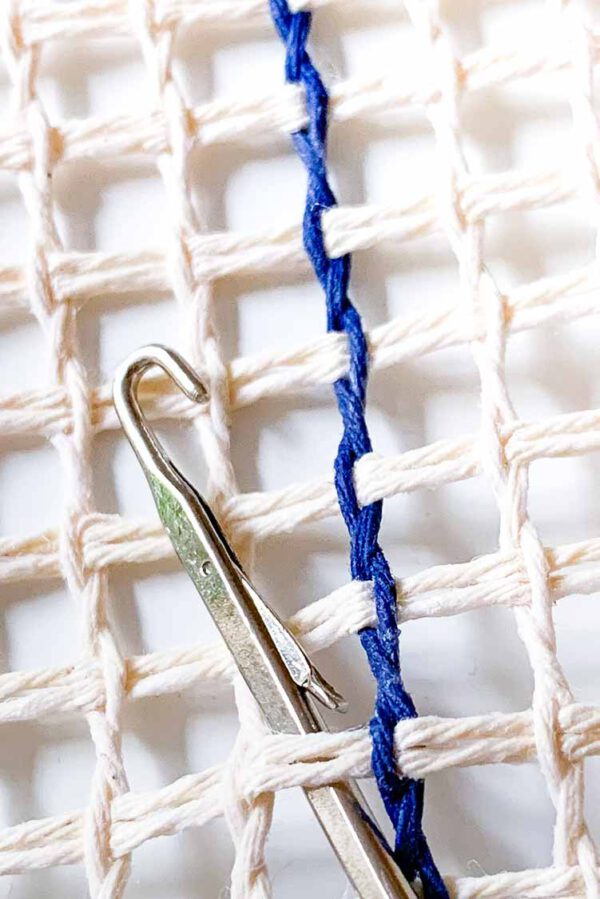 How to latch hook for beginners Studio Koekoek sustainable craft