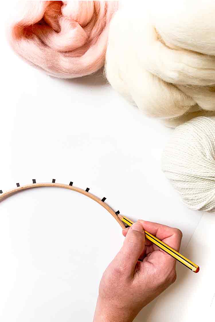 how to weave on a circulair loom