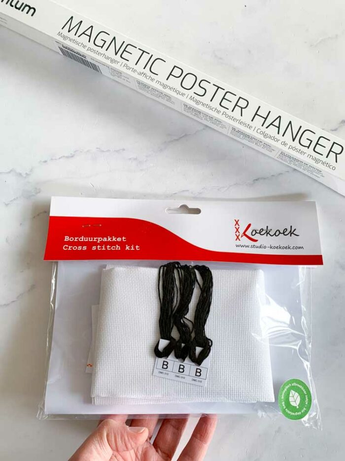 Magnetic poster hangers and world map cross stitch kit. Sale 1702 - Image 2