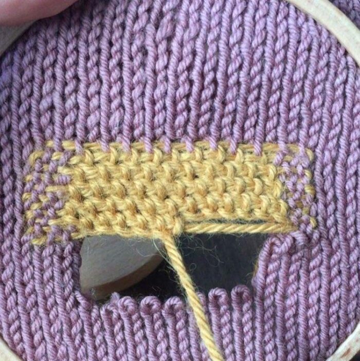 03 Oktober 2025 16:30 Visible Mending Friday sessie 2. Leer de eenvoudigste manier om je gebreide kleding te repareren tijdens deze workshop van 1,5 uur in Amsterdam. - Image 7