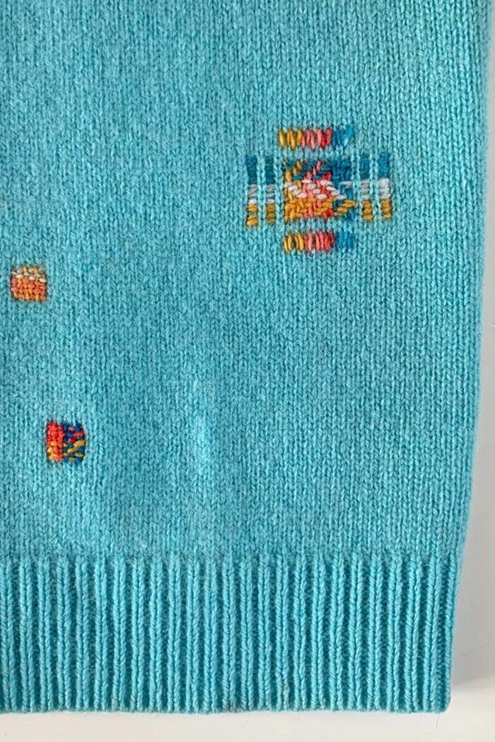 03 Oktober 2025 16:30 Visible Mending Friday sessie 2. Leer de eenvoudigste manier om je gebreide kleding te repareren tijdens deze workshop van 1,5 uur in Amsterdam. - Image 4